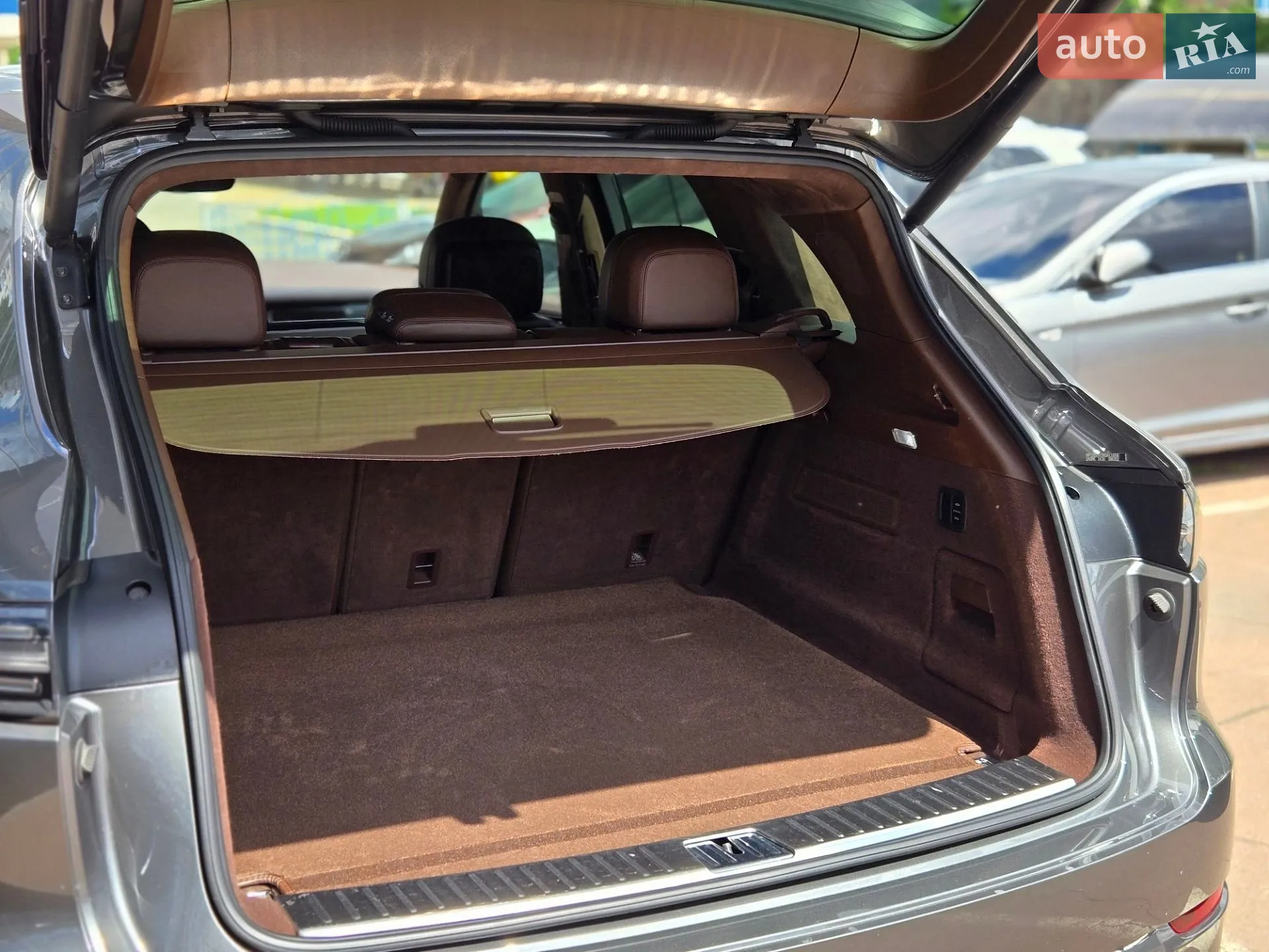2019 Porsche Cayenne - мініатюра 11