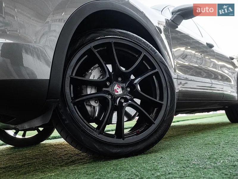 Porsche Cayenne 2016 VIN WP1AB2A25HLA50153 фото оголошення 8 з 97