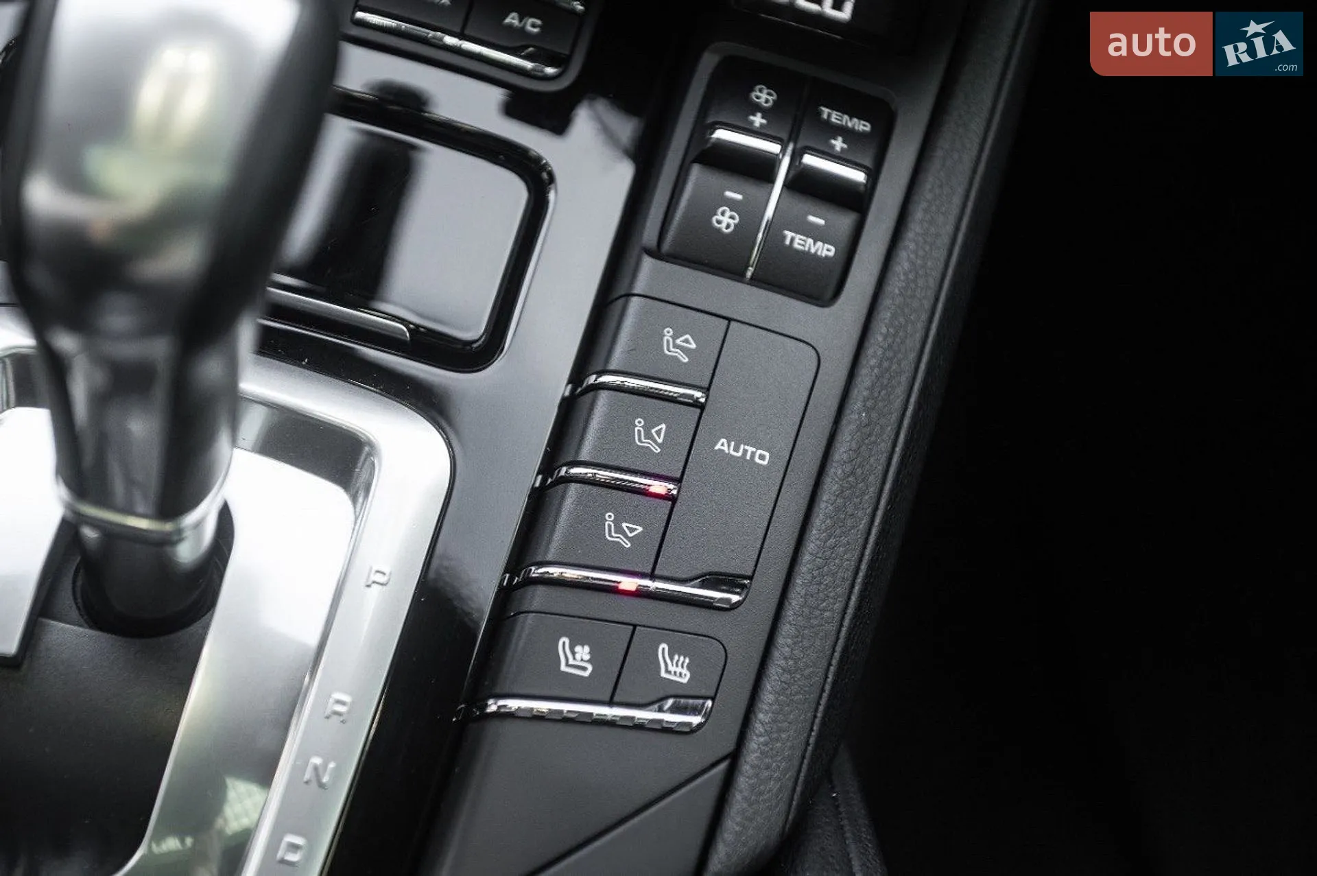 2016 Porsche Cayenne - мініатюра 37