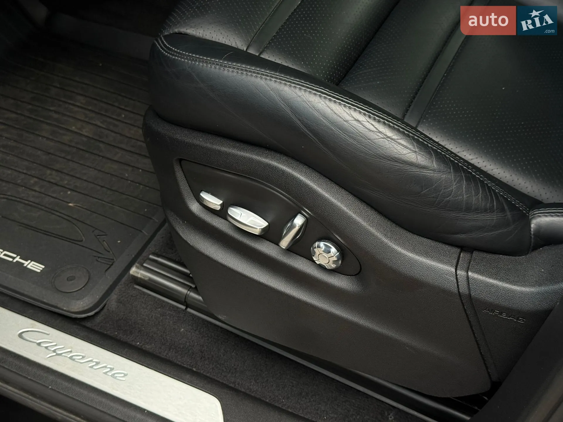 2021 Porsche Cayenne - мініатюра 9