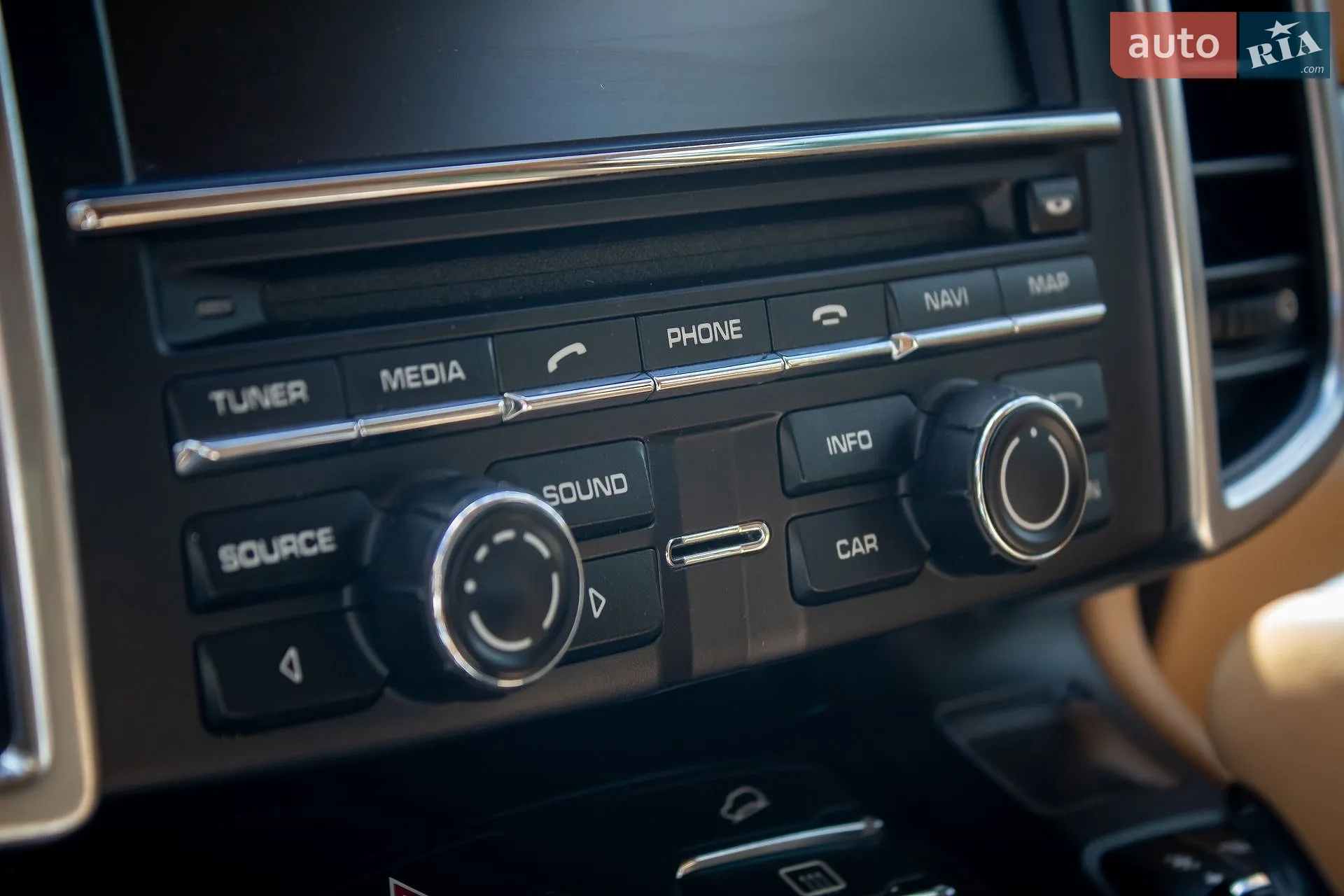 2015 Porsche Cayenne - мініатюра 19