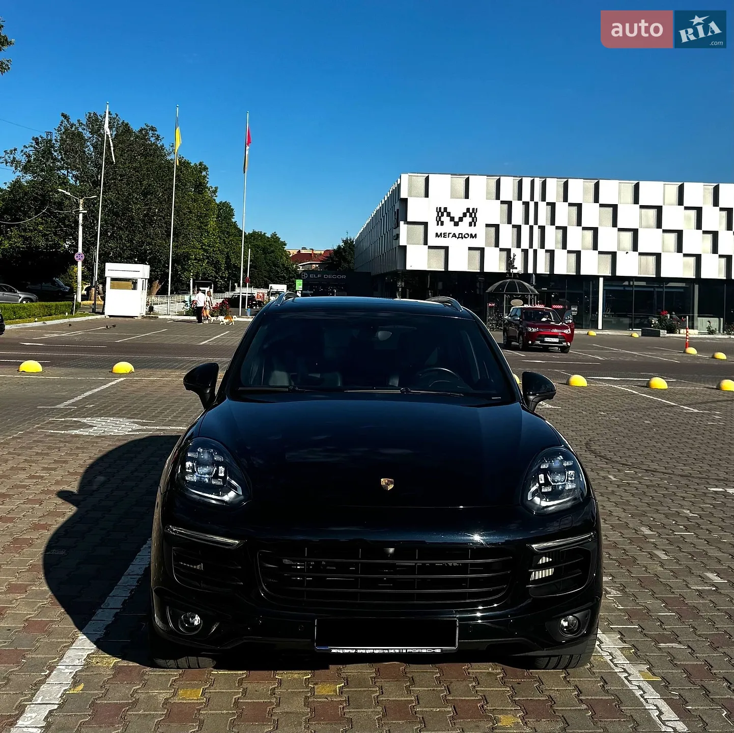 2016 Porsche Cayenne - мініатюра 3