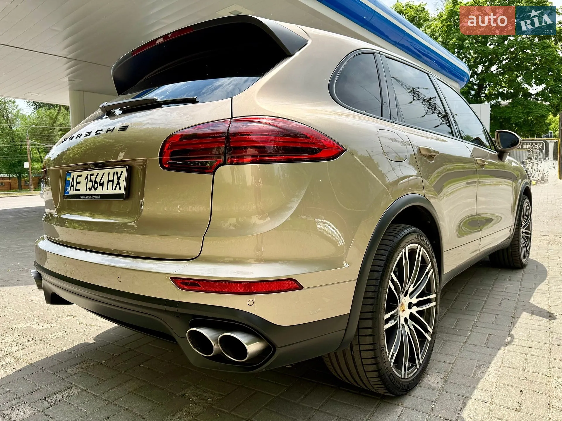 2016 Porsche Cayenne - мініатюра 11