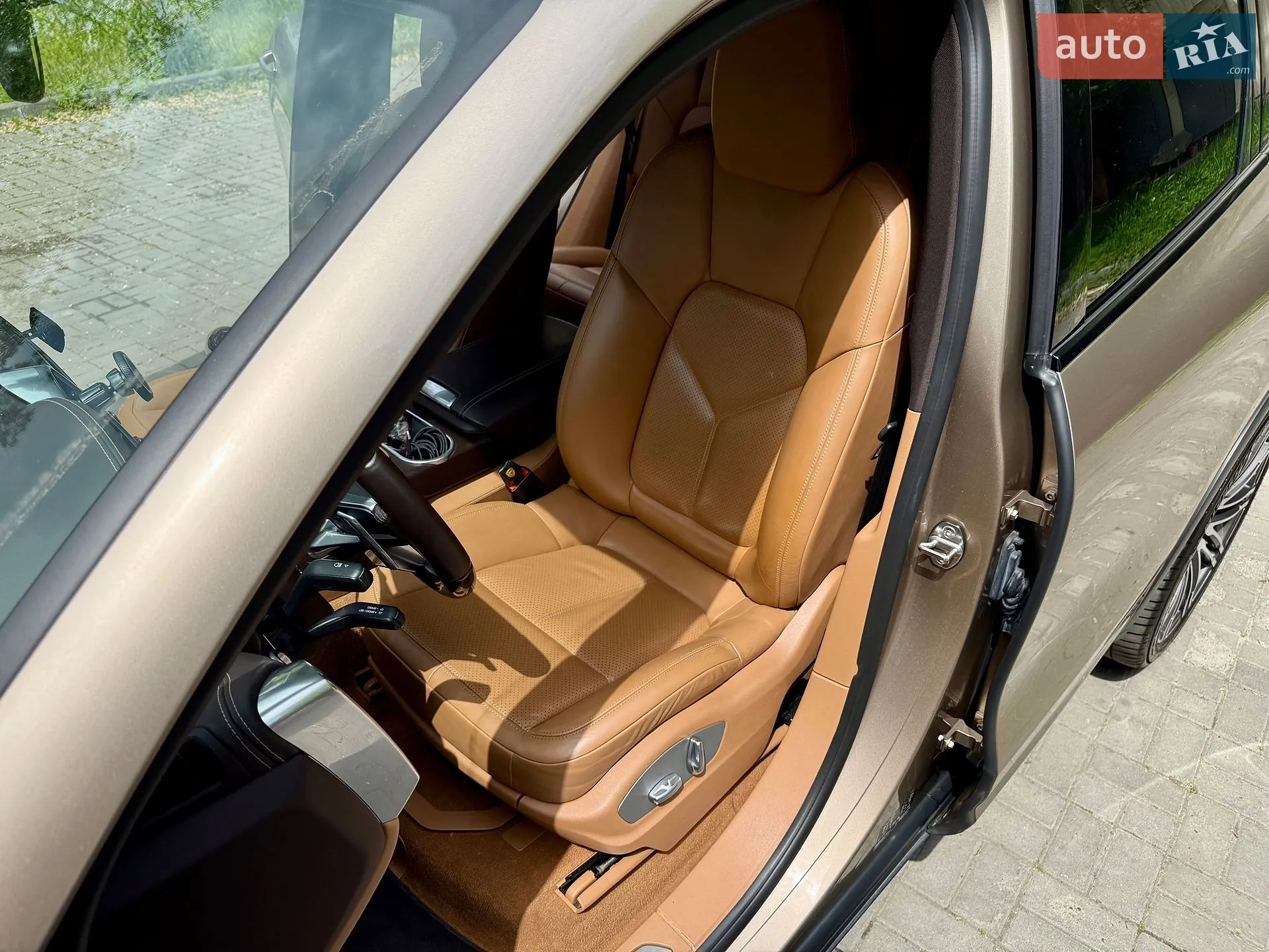 2016 Porsche Cayenne - мініатюра 17