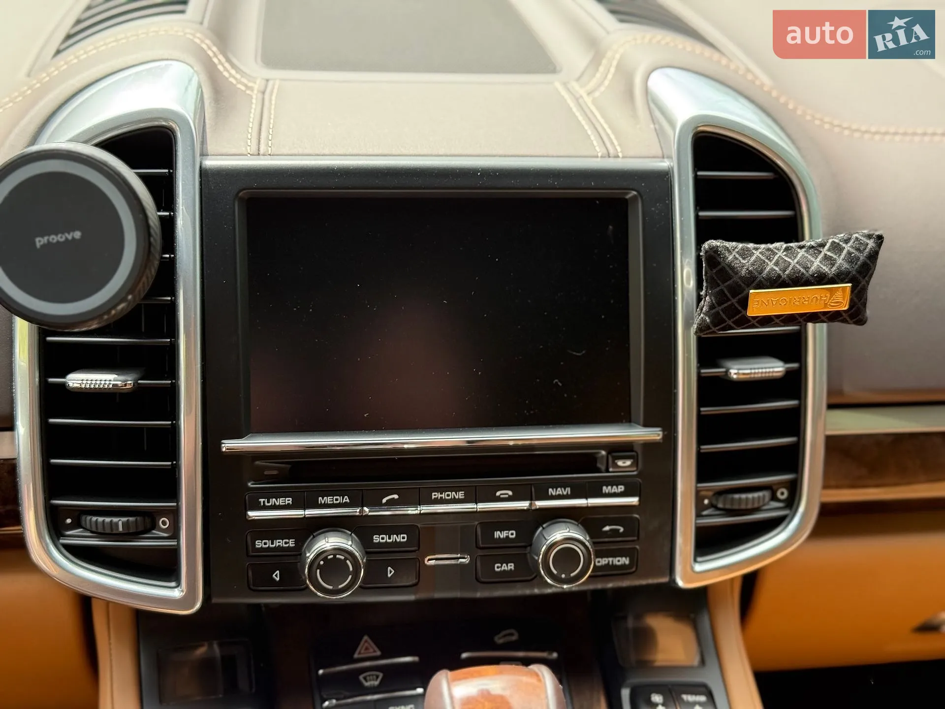 2016 Porsche Cayenne - мініатюра 26