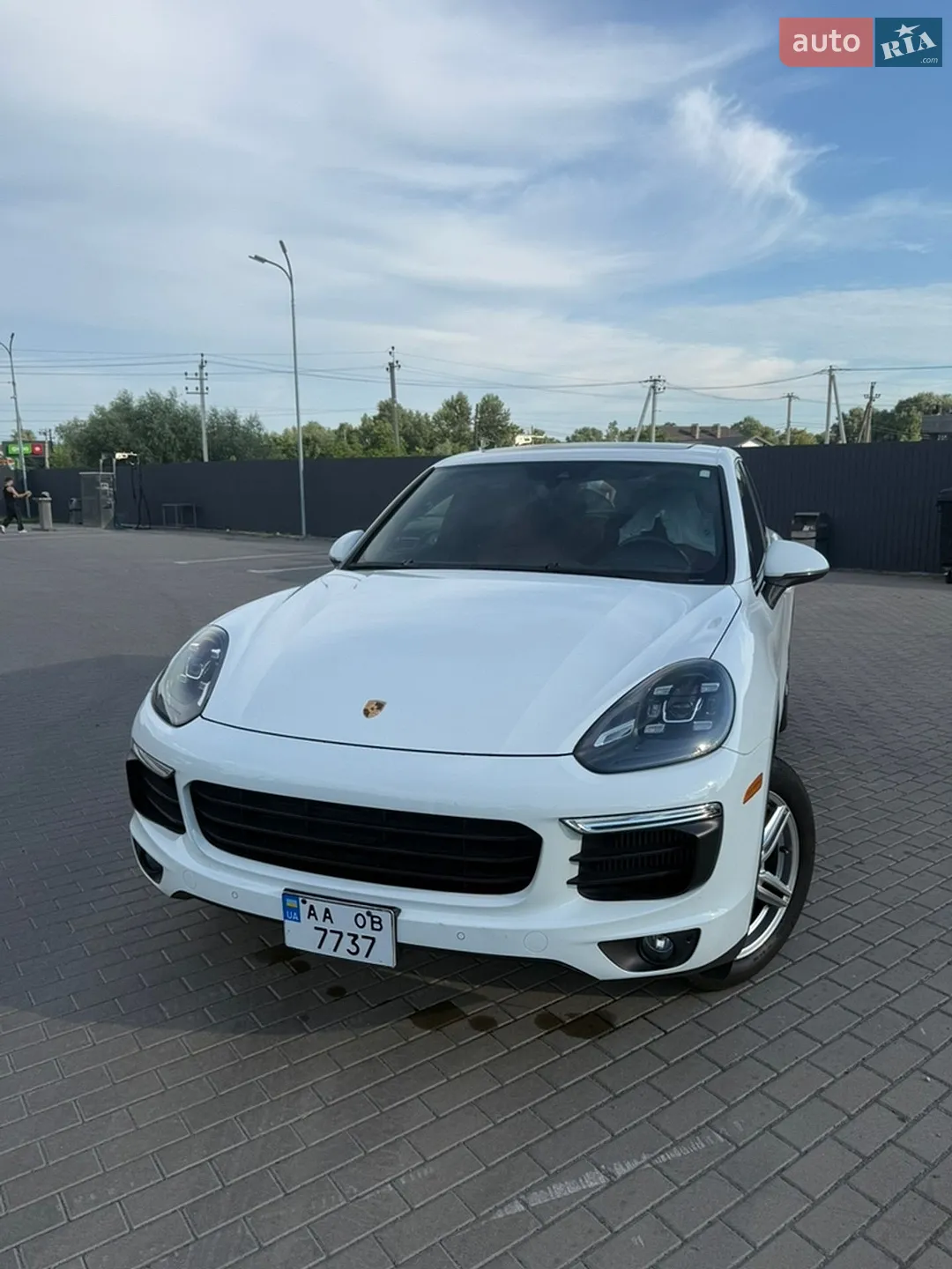 2016 Porsche Cayenne - мініатюра 3