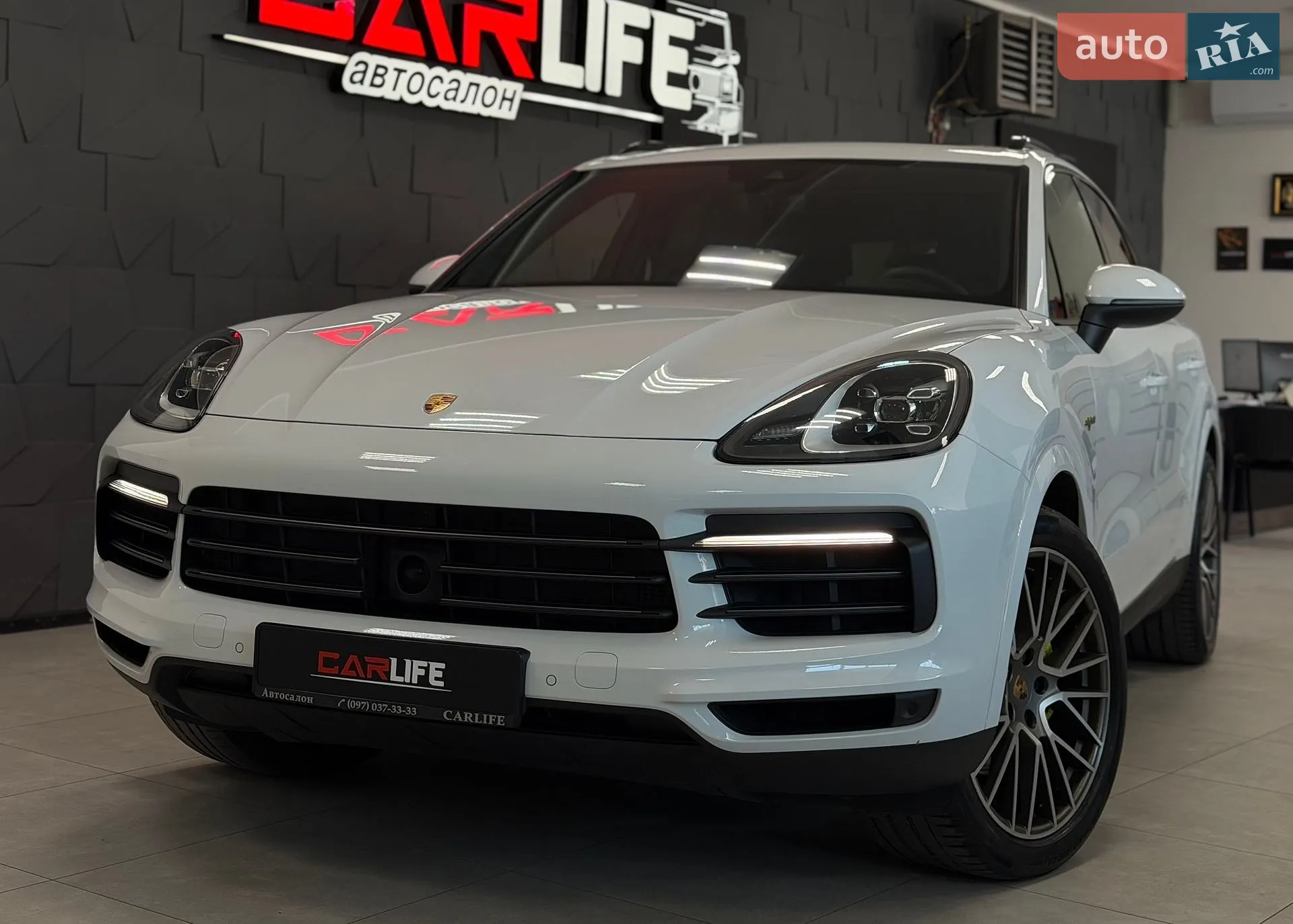 2022 Porsche Cayenne - мініатюра 2