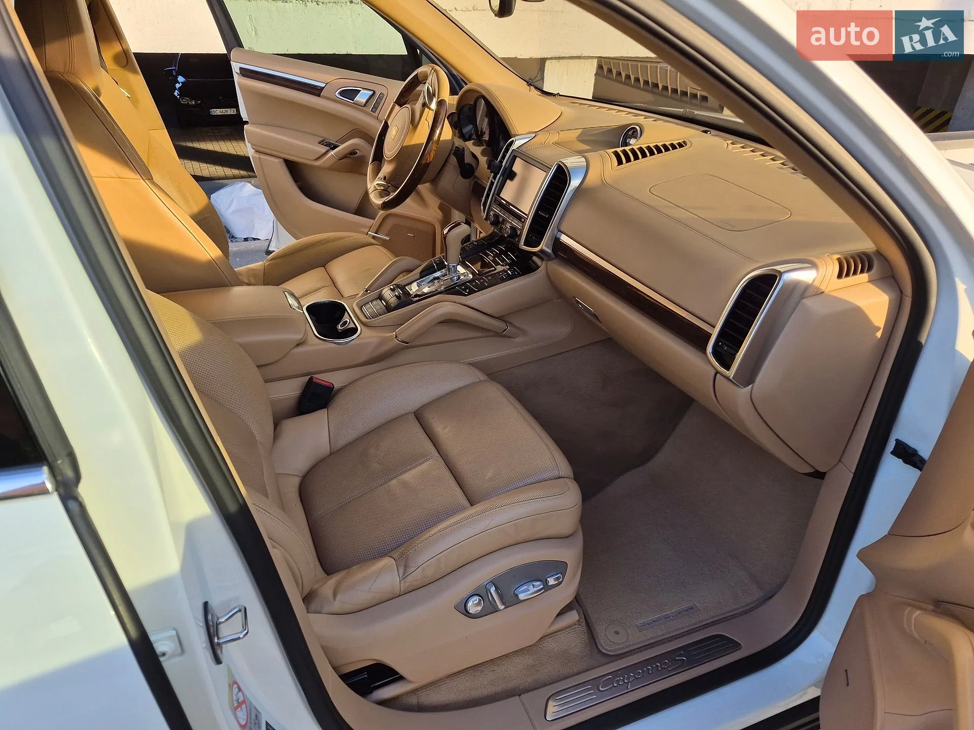 Porsche Cayenne 2011 VIN WP1ZZZ92ZCLA44567 фото оголошення 6 з 14
