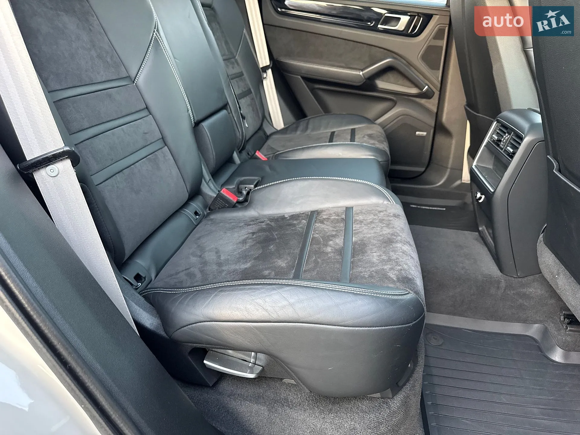 2021 Porsche Cayenne - мініатюра 30