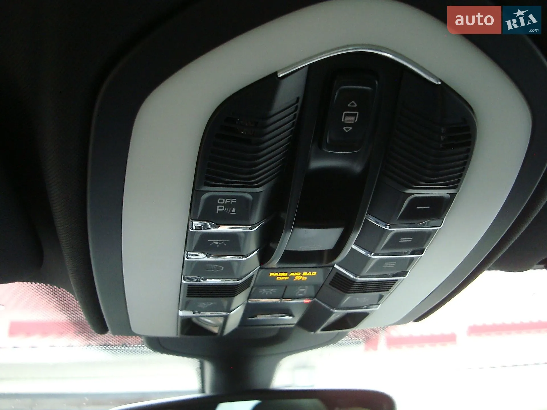 2014 Porsche Cayenne - мініатюра 31