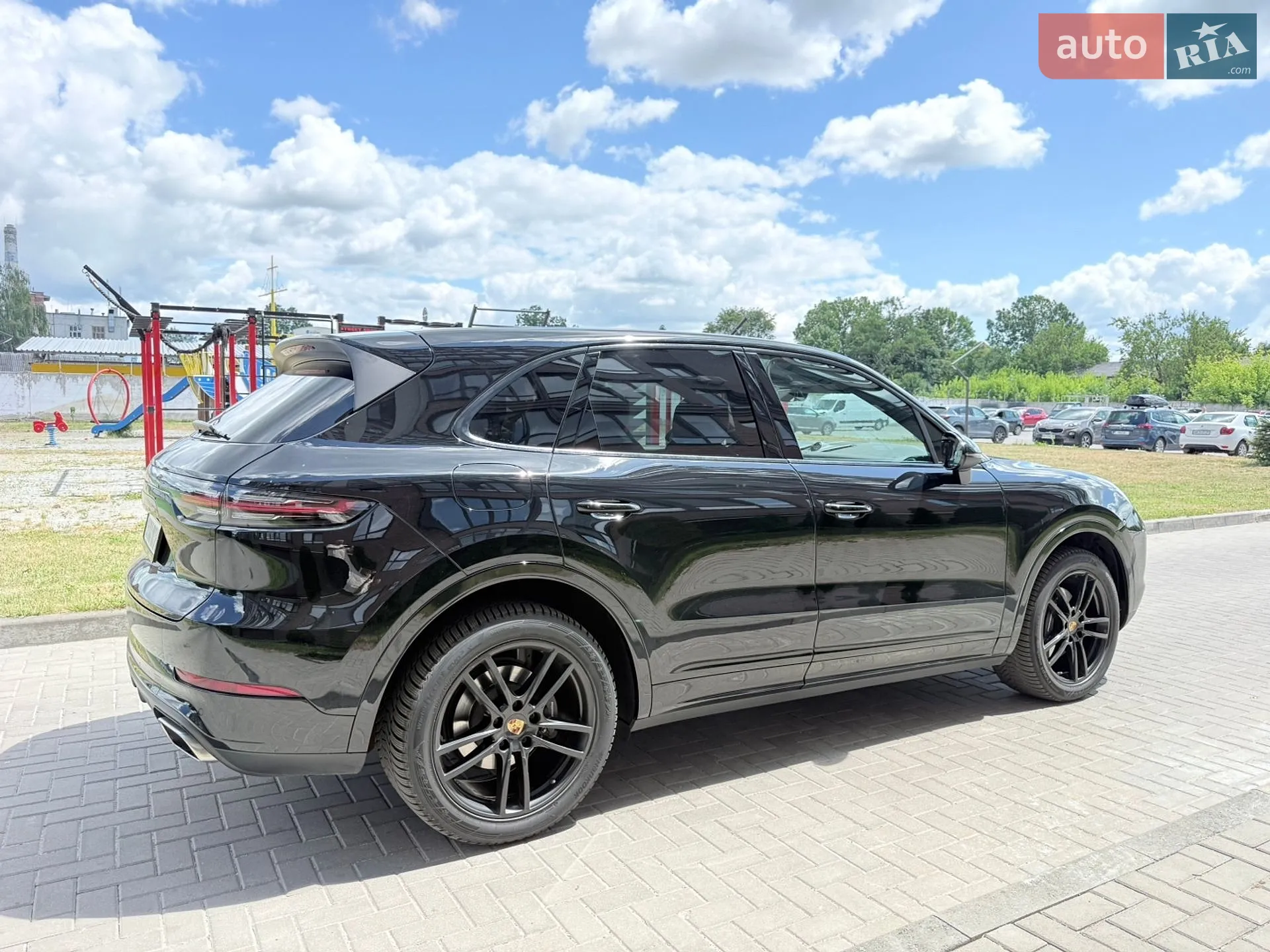 2020 Porsche Cayenne - мініатюра 9