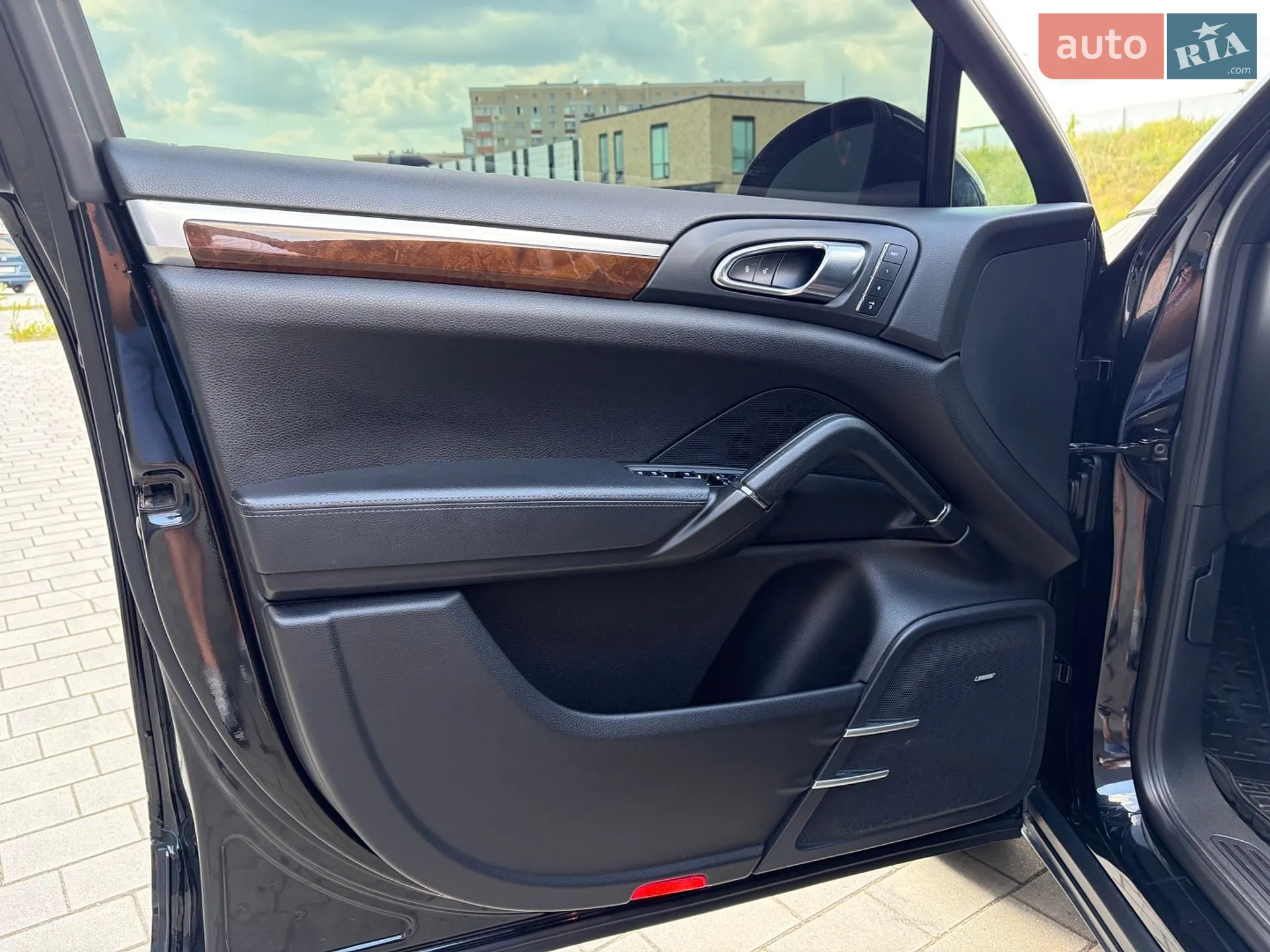 Porsche Cayenne 2013 VIN WP1AF2A25ELA33093 фото оголошення 16 з 104