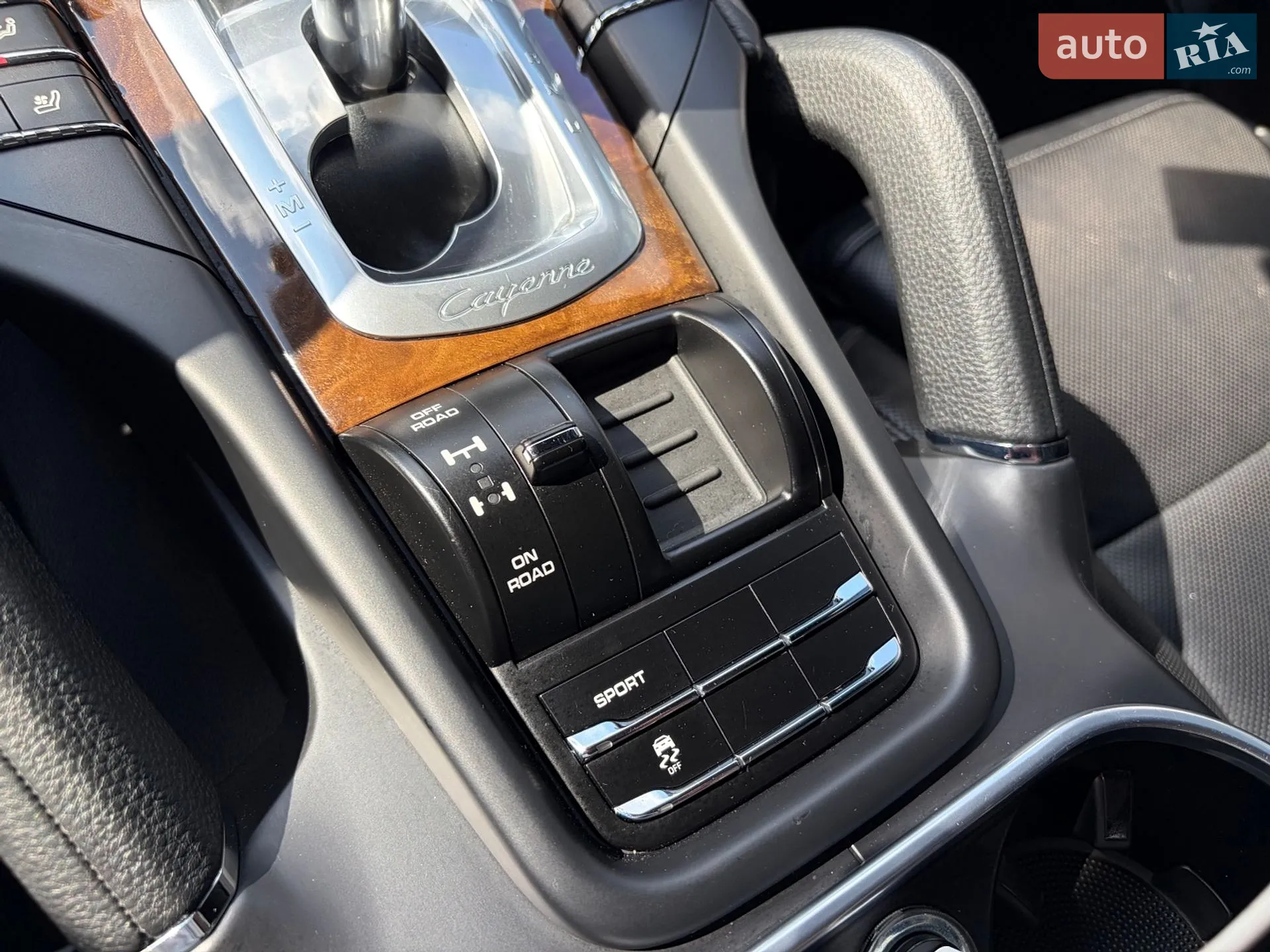 Porsche Cayenne 2013 VIN WP1AF2A25ELA33093 фото оголошення 42 з 104