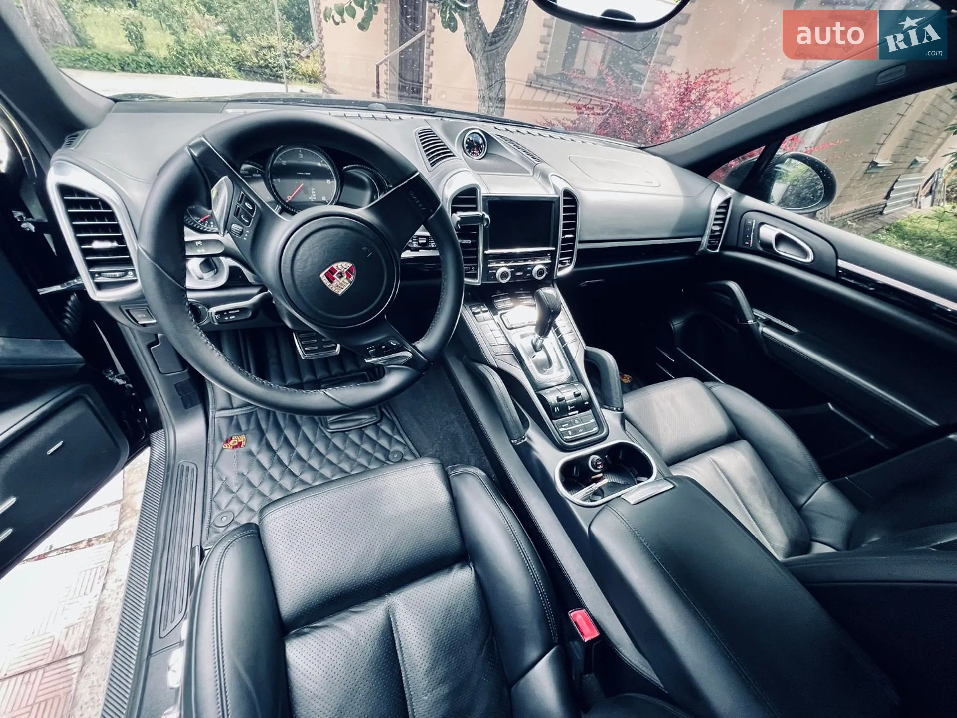 2011 Porsche Cayenne - мініатюра 23