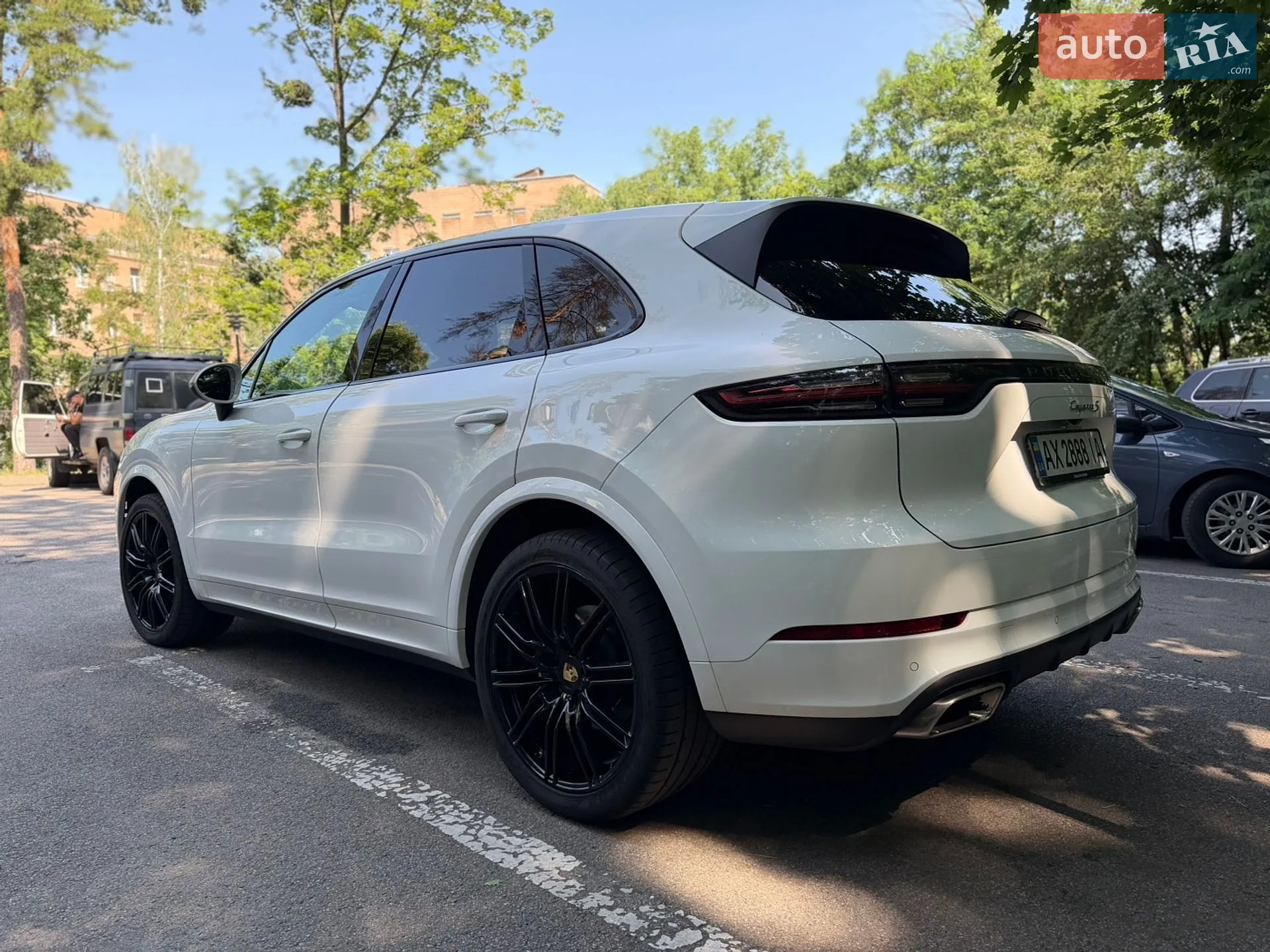 2019 Porsche Cayenne - мініатюра 5