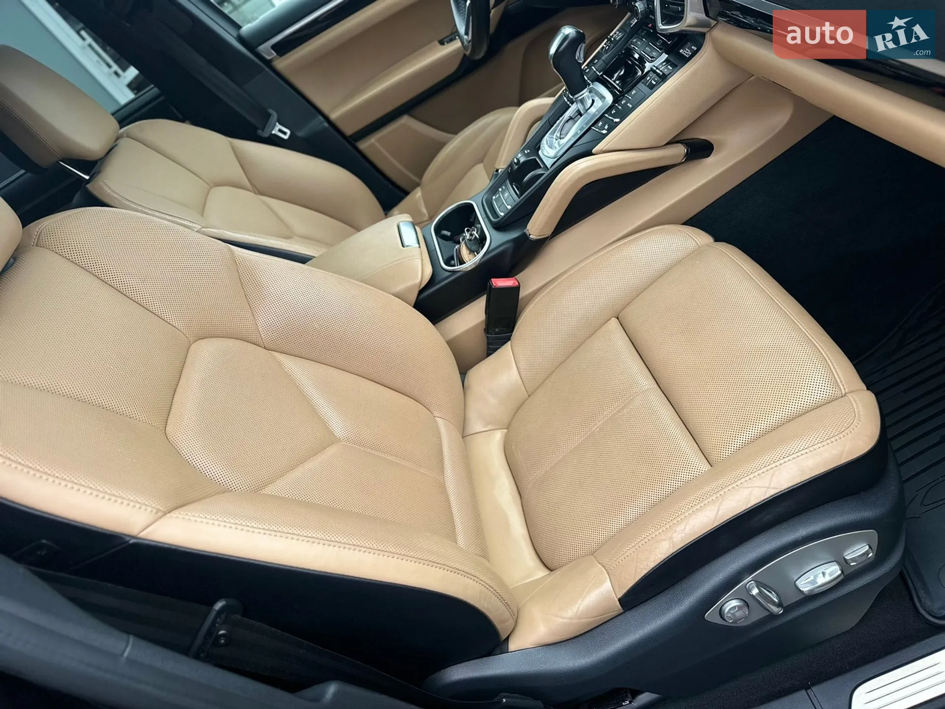 2015 Porsche Cayenne - мініатюра 30