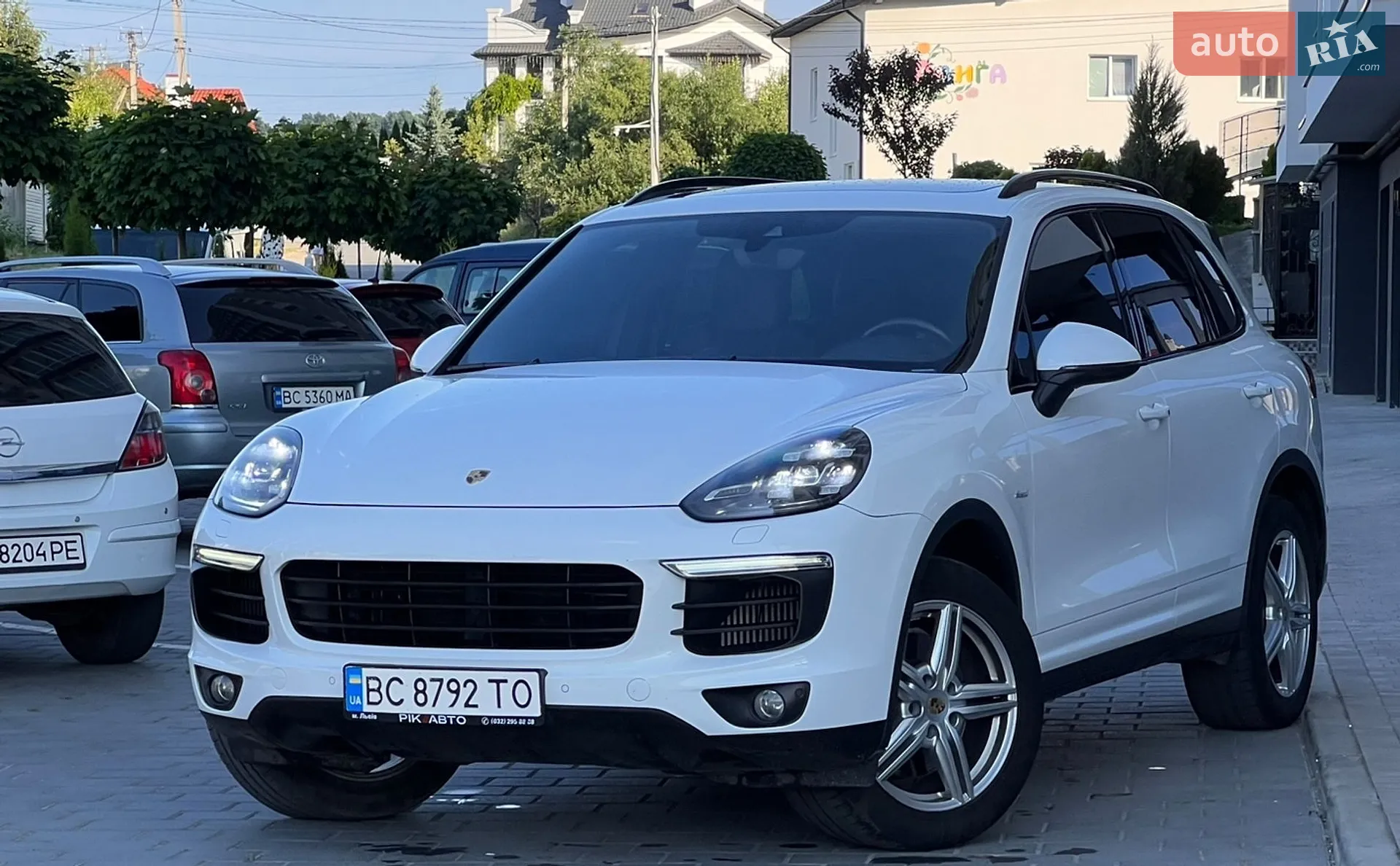 2016 Porsche Cayenne - мініатюра 5