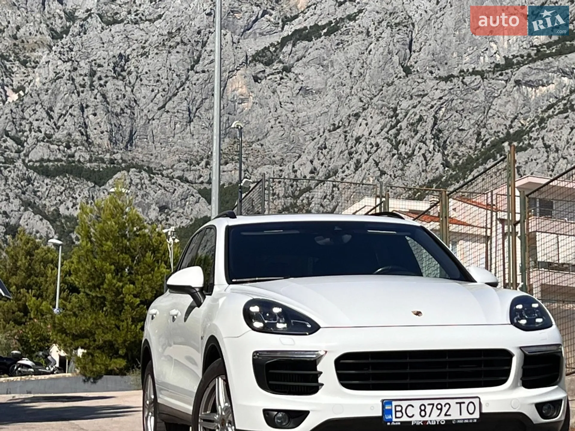2016 Porsche Cayenne - мініатюра 51
