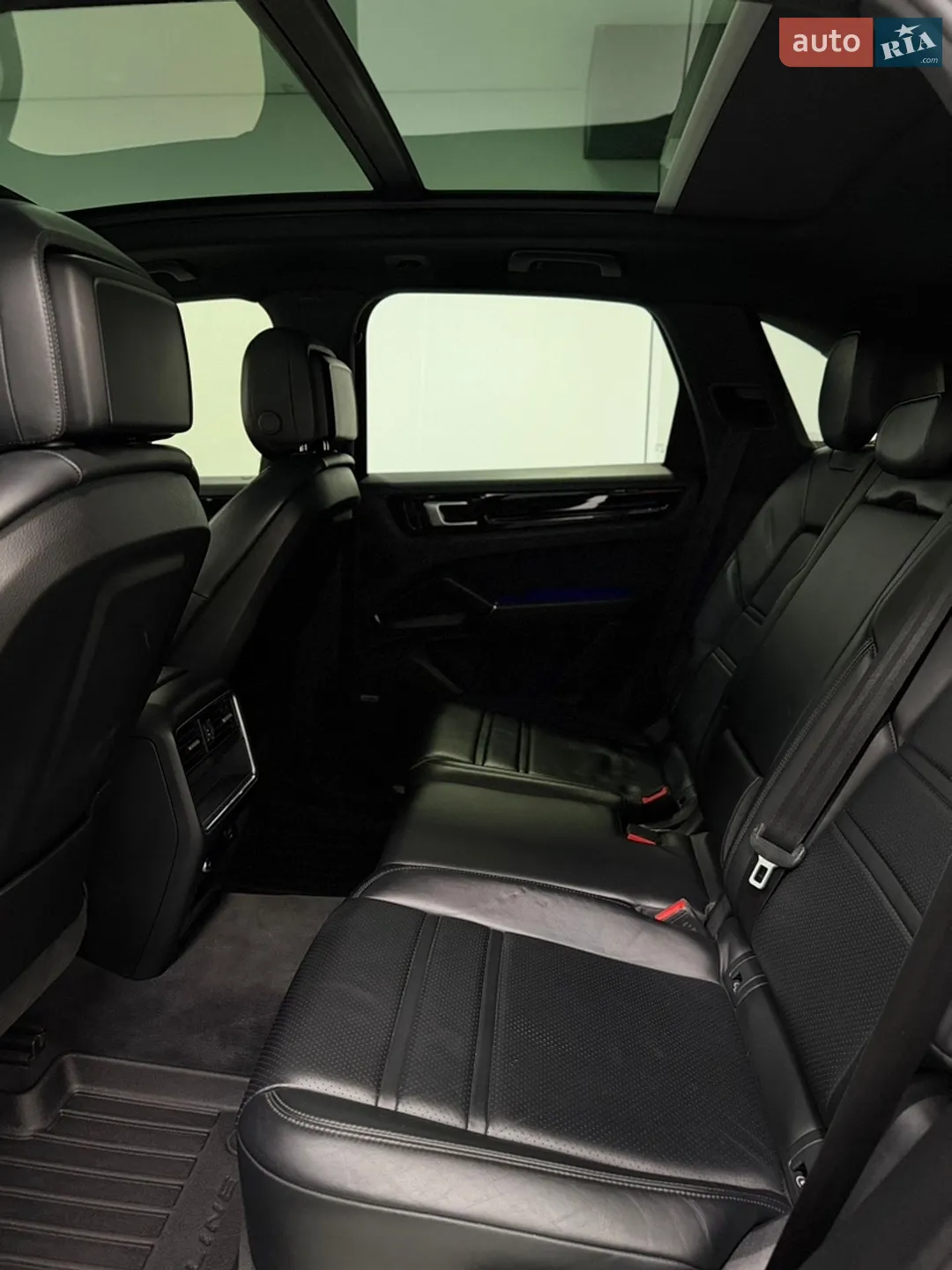 2018 Porsche Cayenne - мініатюра 26