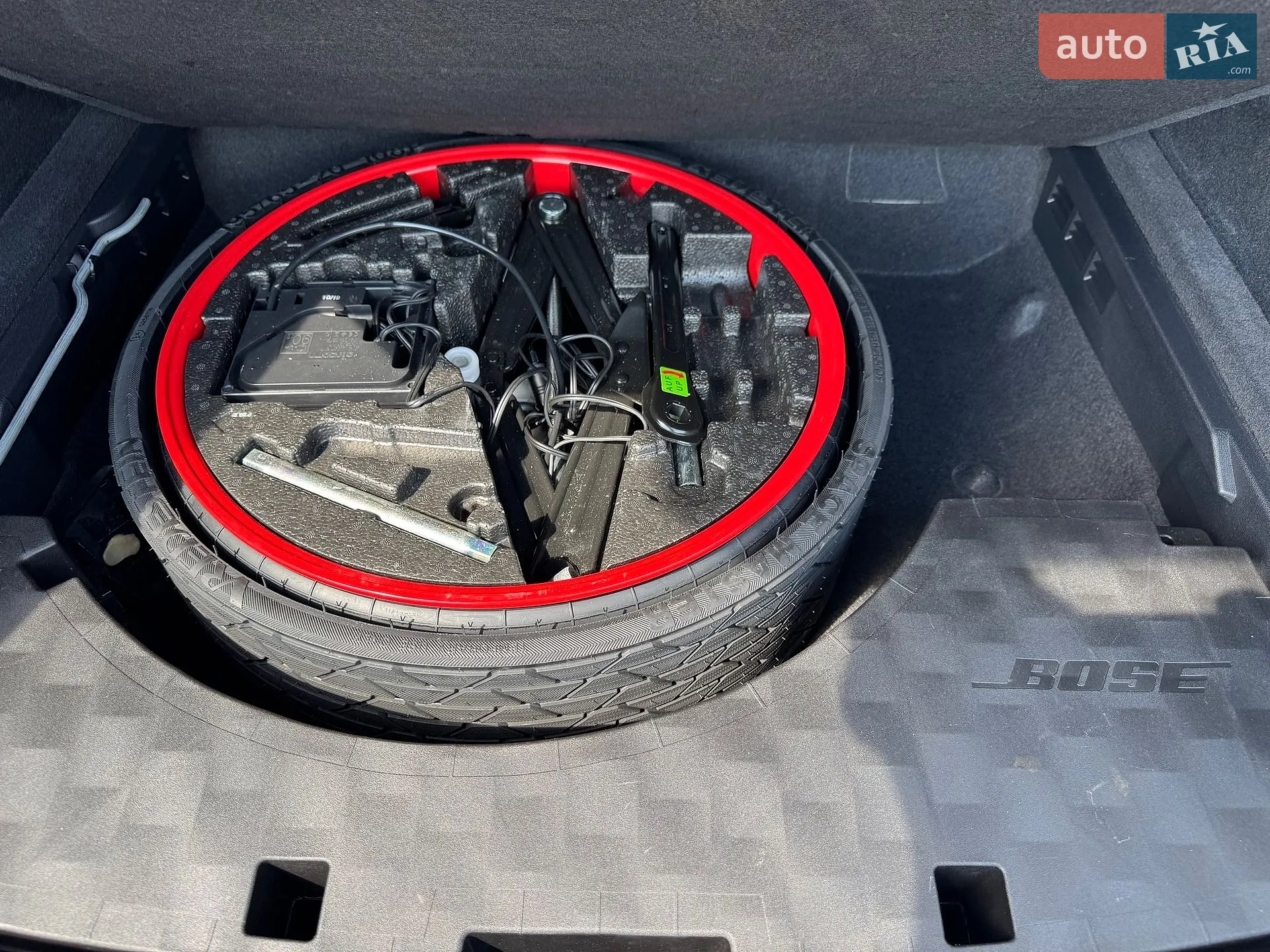 2019 Porsche Cayenne - мініатюра 32