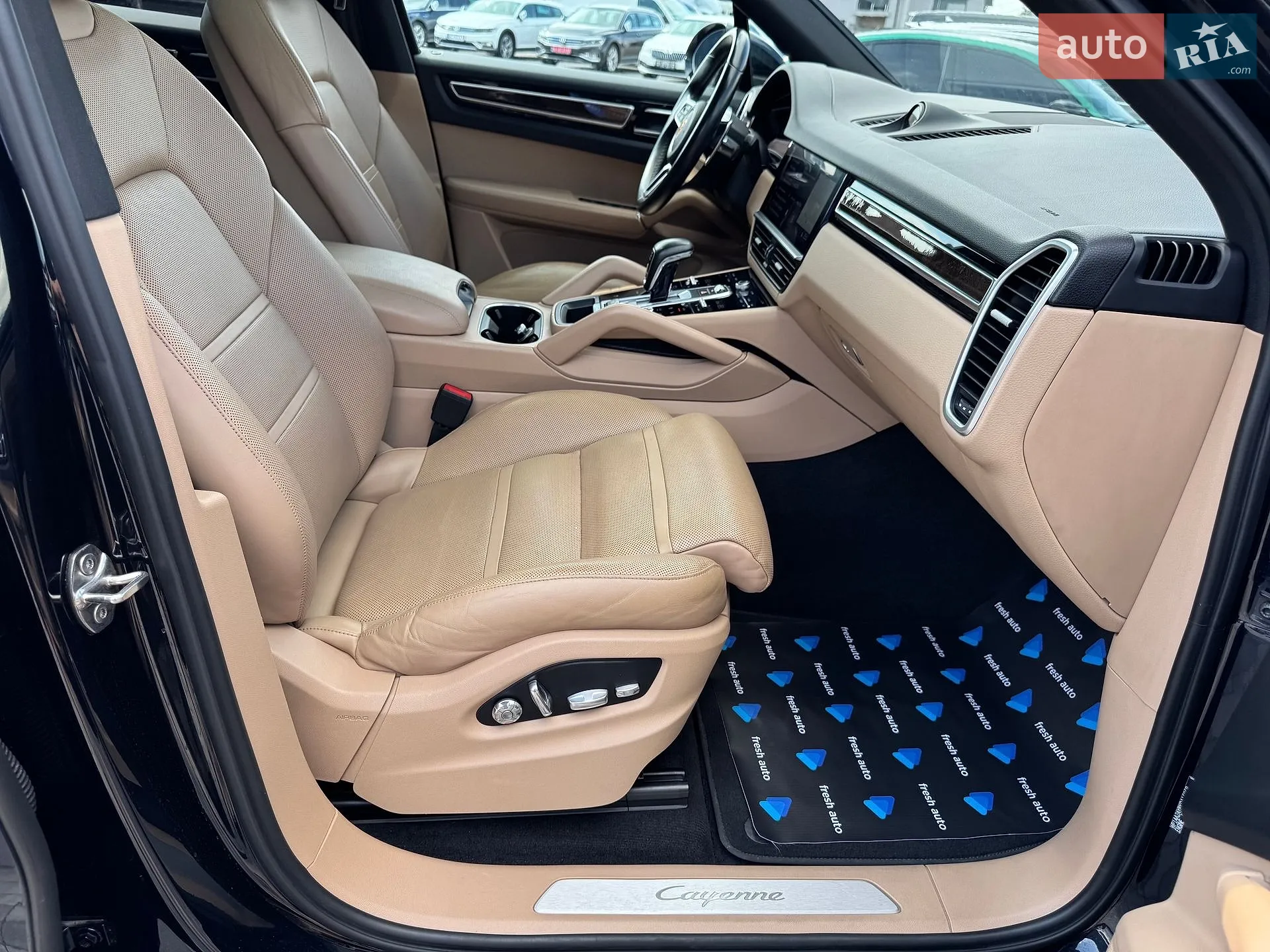 2019 Porsche Cayenne - мініатюра 41
