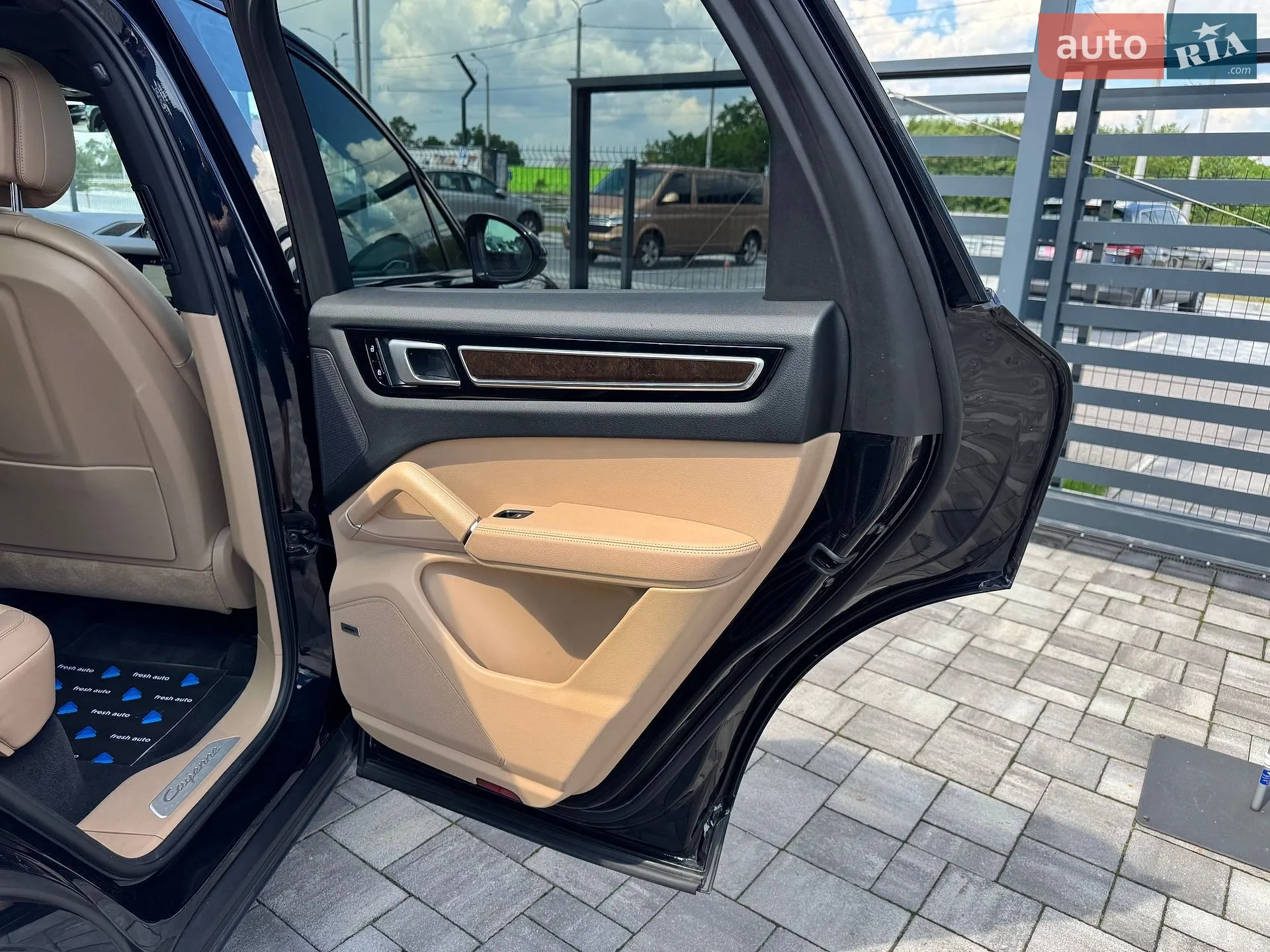 2019 Porsche Cayenne - мініатюра 35