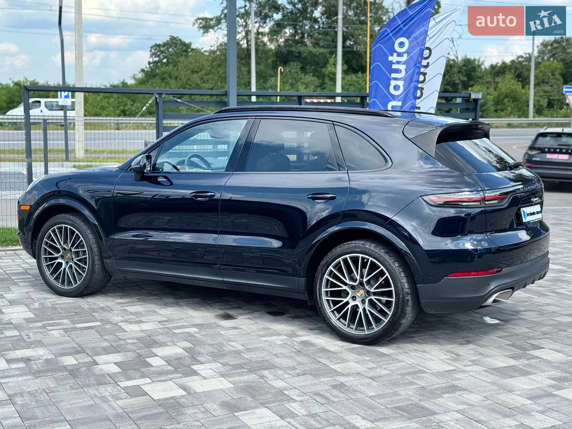 2019 Porsche Cayenne - мініатюра 9