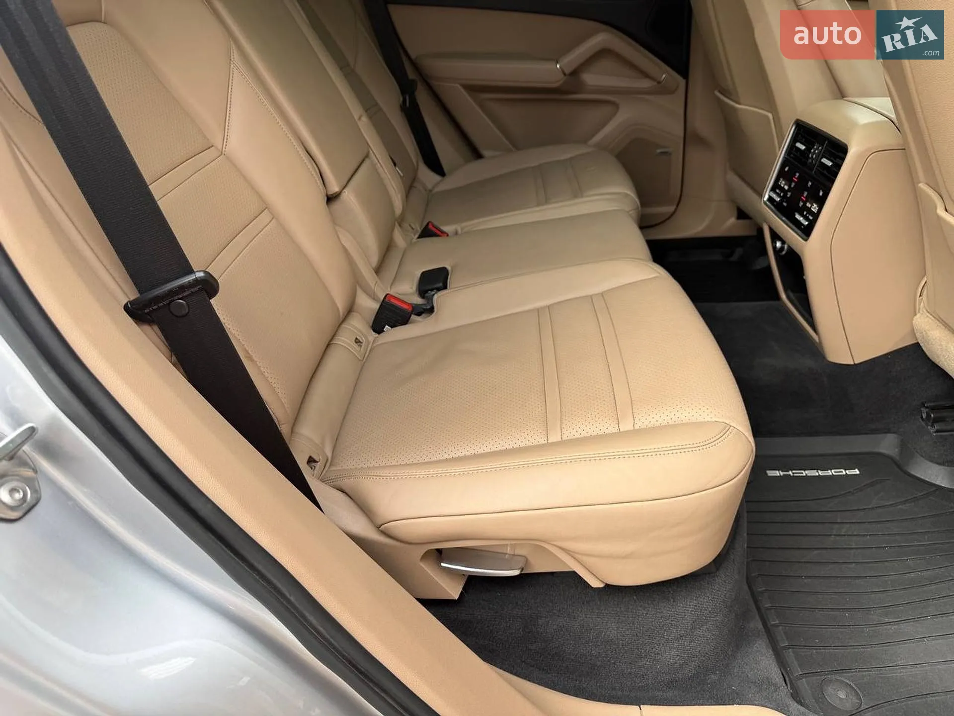 2018 Porsche Cayenne - мініатюра 11