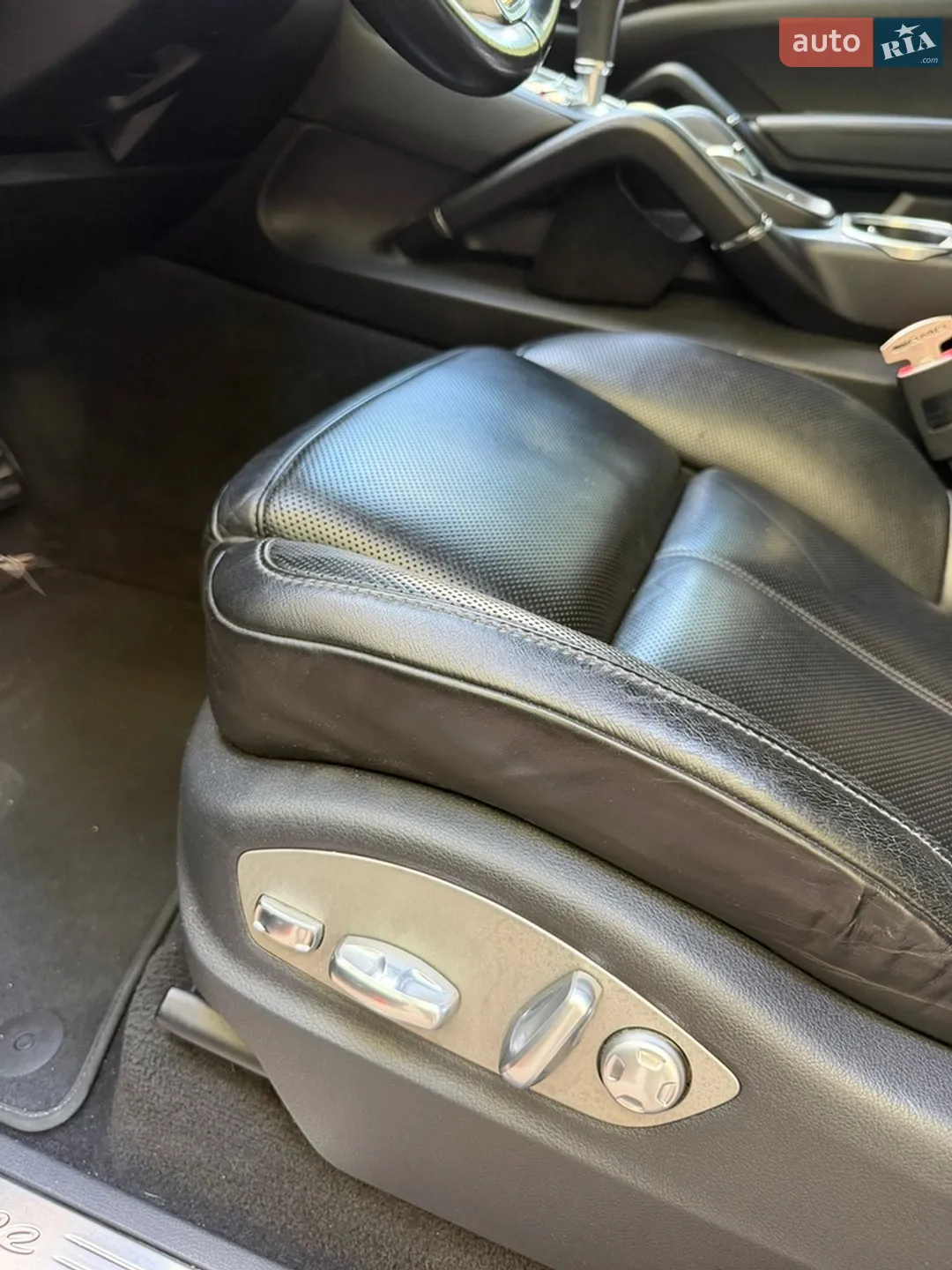 2016 Porsche Cayenne - мініатюра 28