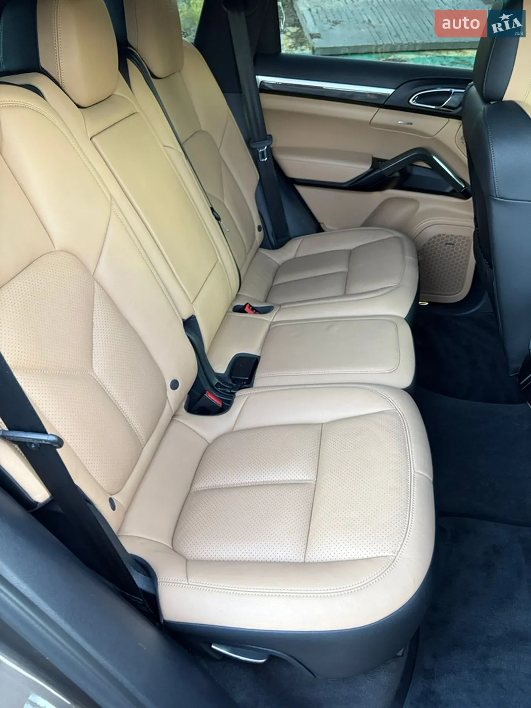 2016 Porsche Cayenne - мініатюра 29