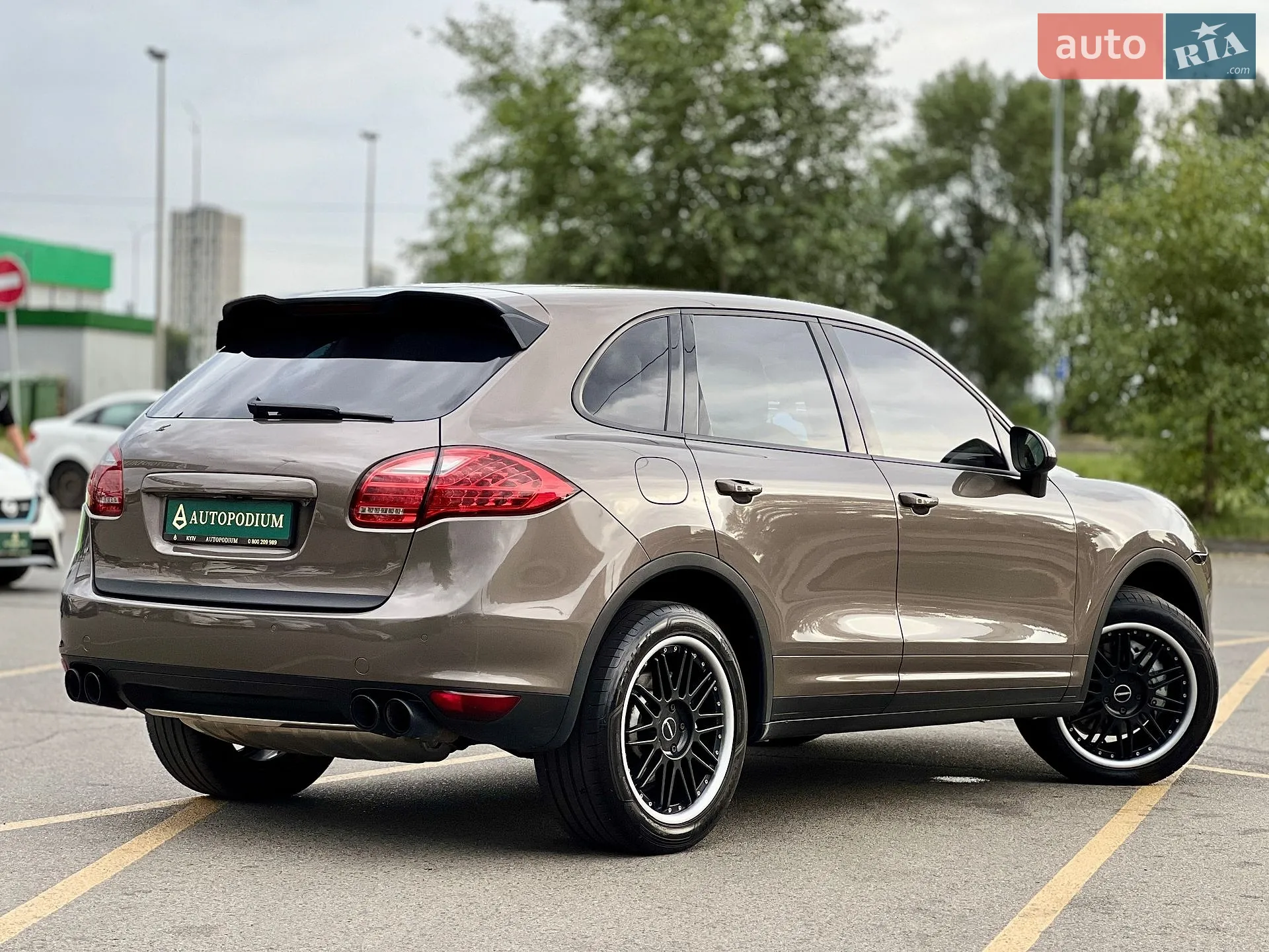 2011 Porsche Cayenne - мініатюра 4