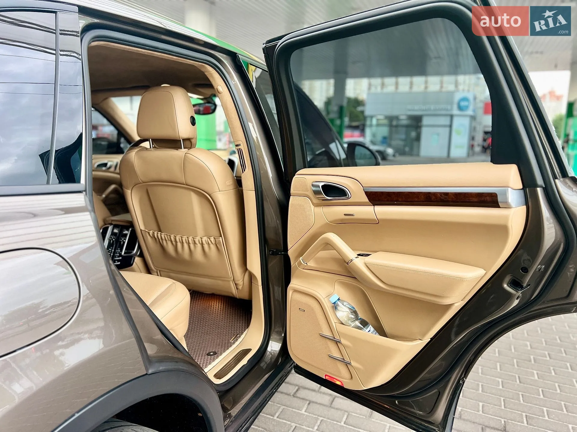 2011 Porsche Cayenne - мініатюра 27
