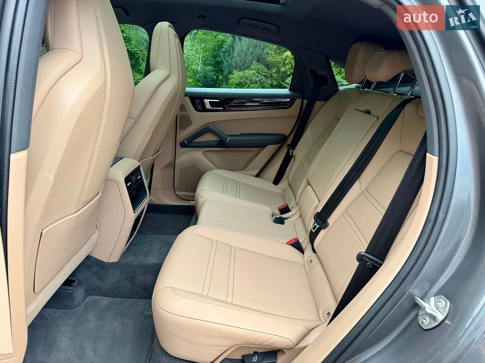 2021 Porsche Cayenne Coupe - мініатюра 20