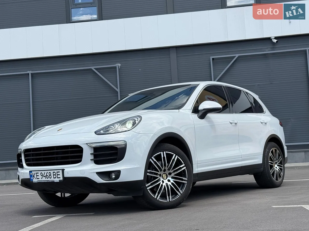 2017 Porsche Cayenne - мініатюра 24