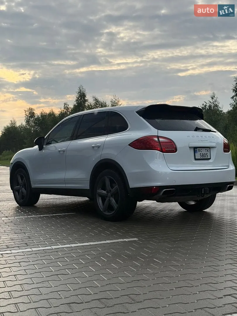 2012 Porsche Cayenne - мініатюра 11