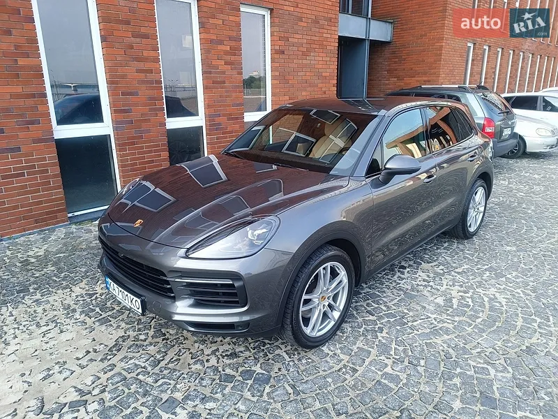 Porsche Cayenne 2021