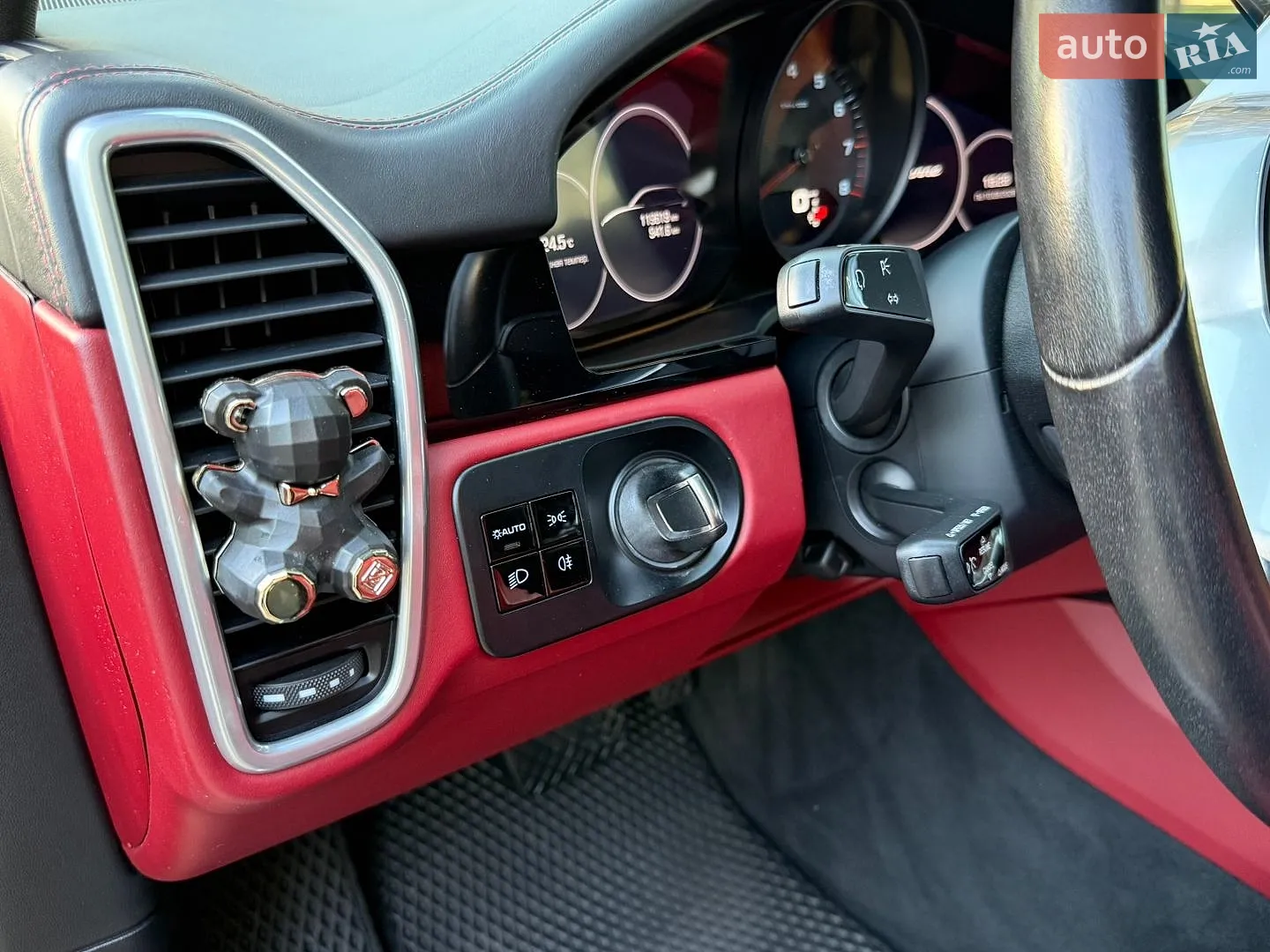 2019 Porsche Cayenne - мініатюра 17