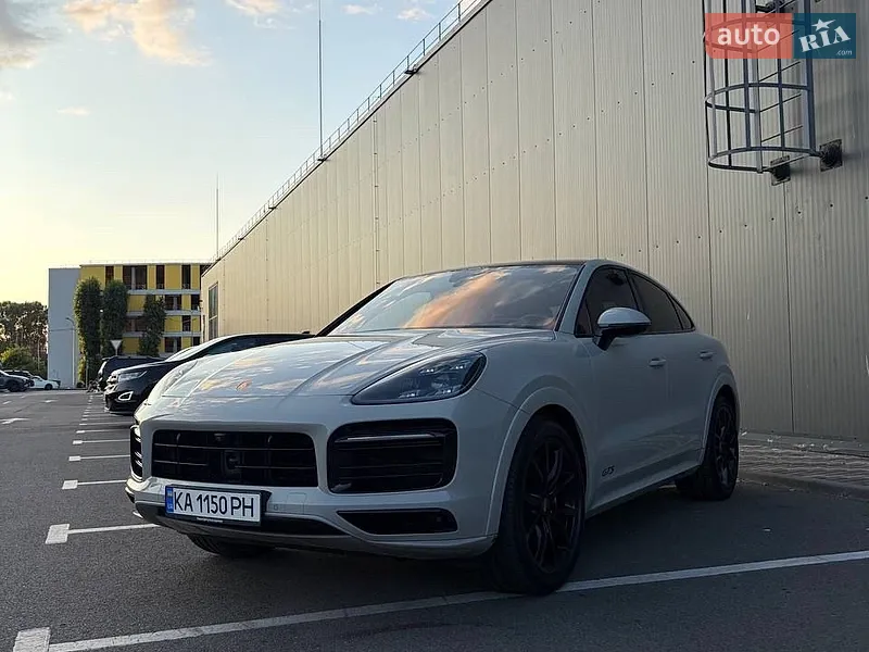 Porsche Cayenne 2022