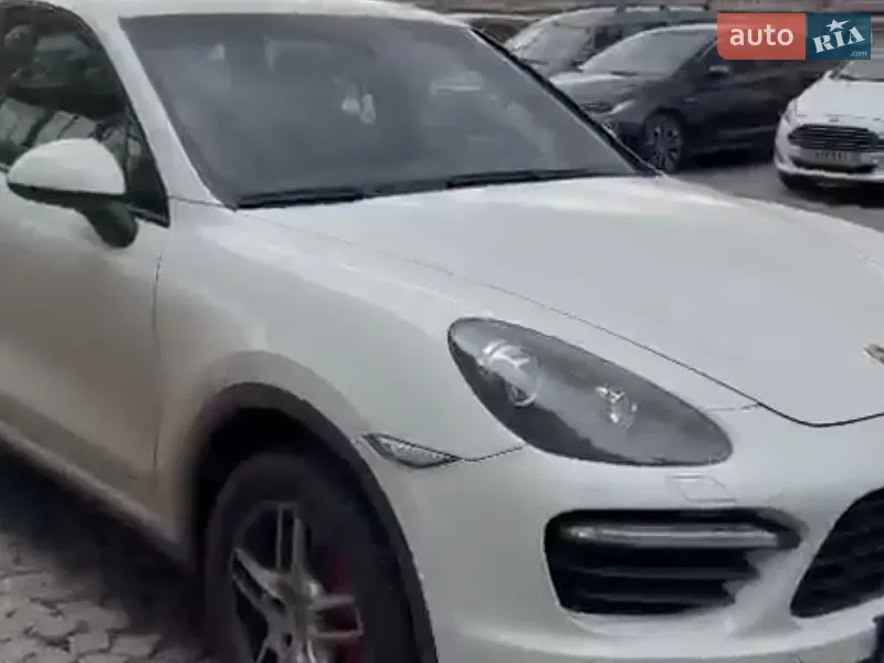 Porsche Cayenne 2012