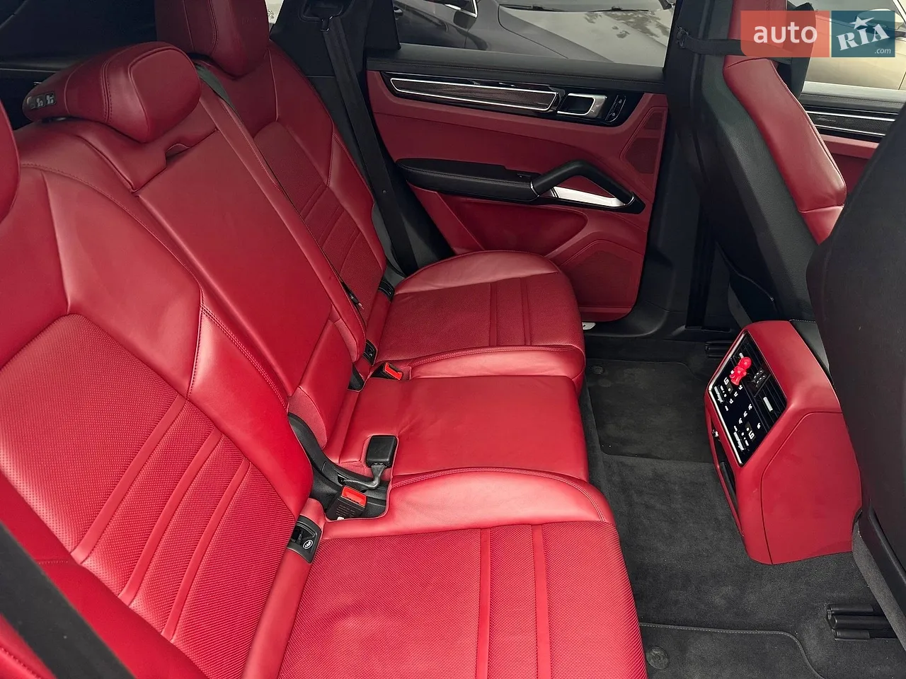 Позашляховик / Кросовер Porsche Cayenne 2018 в Харкові фото 31