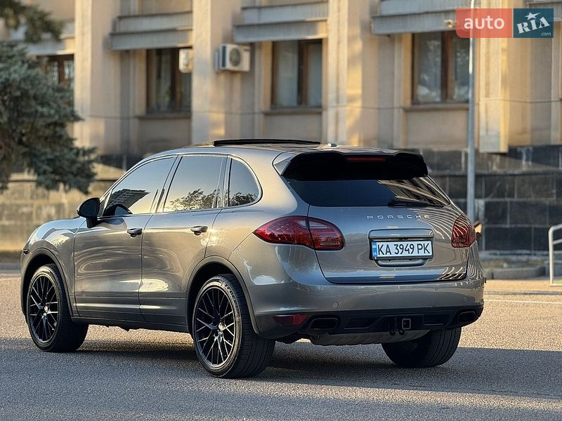 Внедорожник / Кроссовер Porsche Cayenne 2013 в Одессе