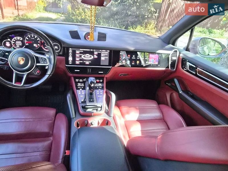 Внедорожник / Кроссовер Porsche Cayenne 2019 в Киеве фото 27 Внедорожник / Кроссовер Porsche Cayenne 2019 в Киеве
