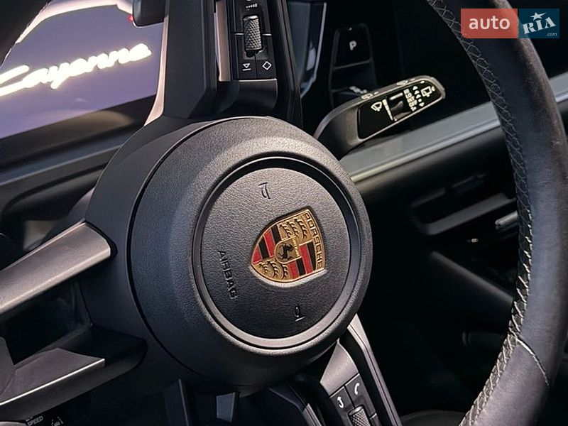 Внедорожник / Кроссовер Porsche Cayenne 2024 в Луцке