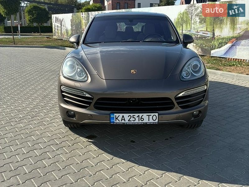 Внедорожник / Кроссовер Porsche Cayenne 2012 в Умани