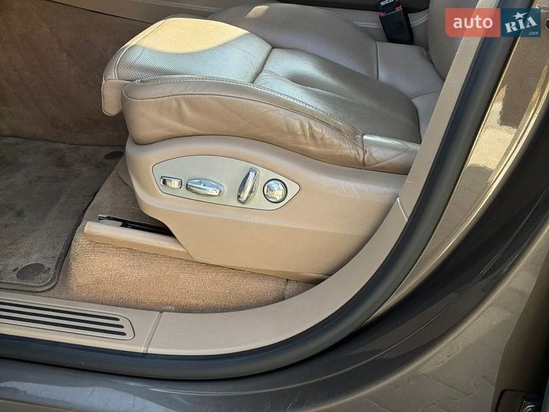 Внедорожник / Кроссовер Porsche Cayenne 2012 в Умани