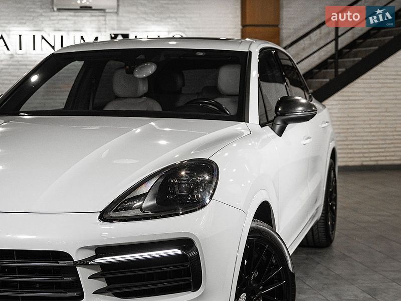 Внедорожник / Кроссовер Porsche Cayenne 2019 в Одессе