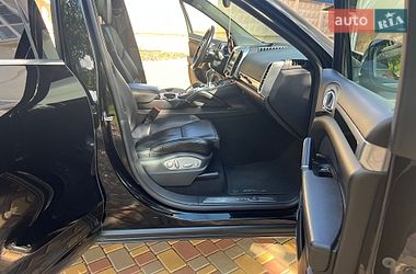 Внедорожник / Кроссовер Porsche Cayenne 2015 в Одессе