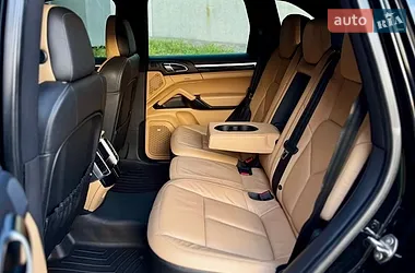 Porsche Cayenne 2014