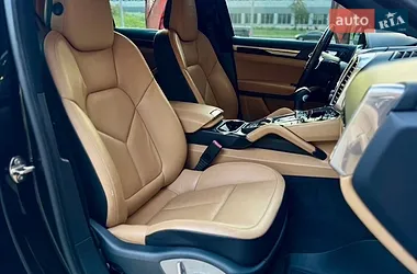 Porsche Cayenne 2014
