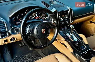 Porsche Cayenne 2014